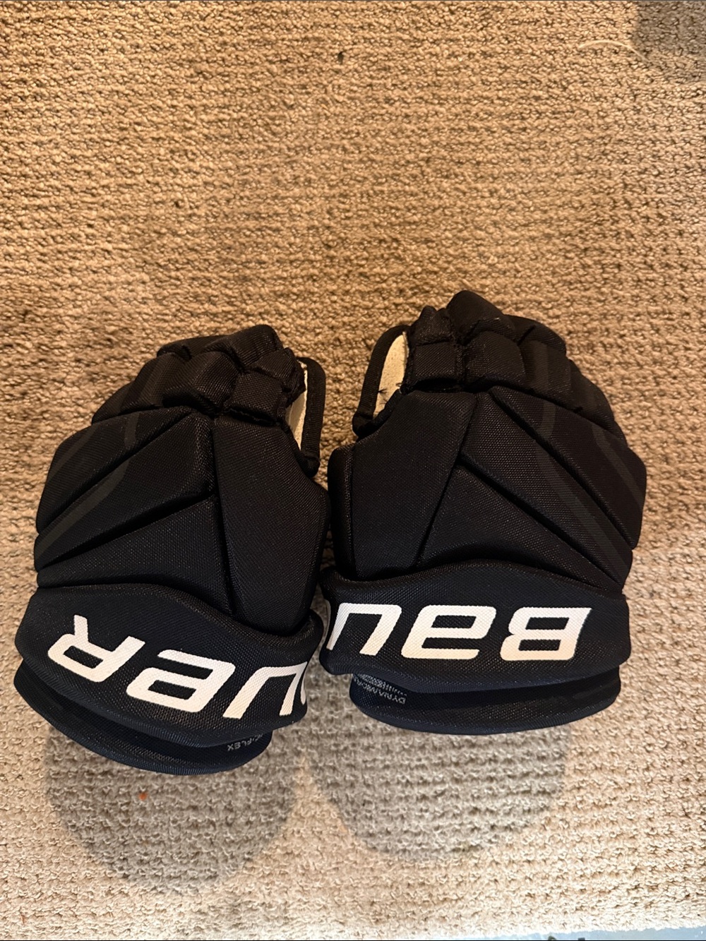 Bauer Youth Black Hockey Gloves with White Logo - Sz 10.0